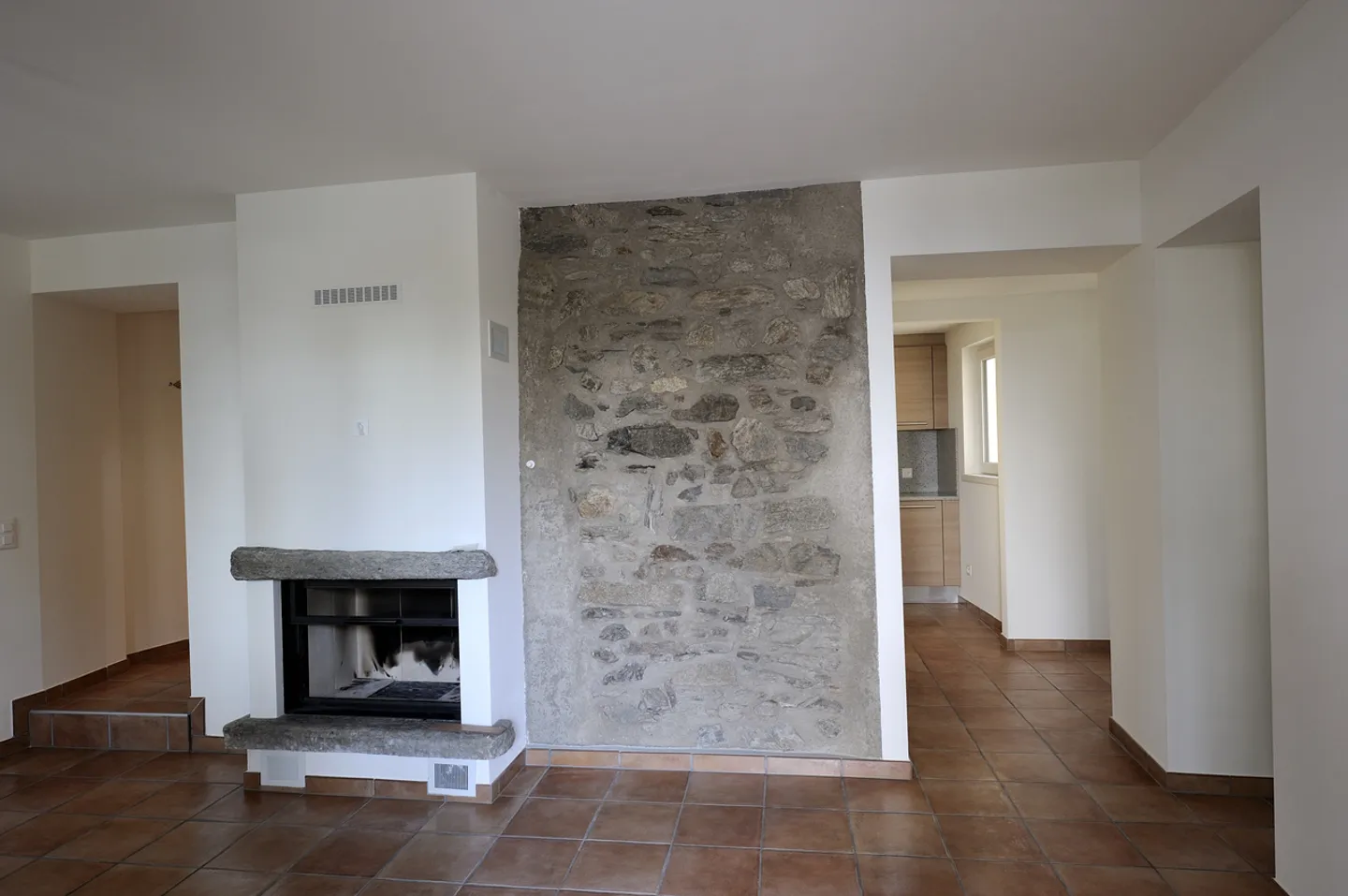 PURA-APARTMENT WITH GARDEN - Photo 7 of 15