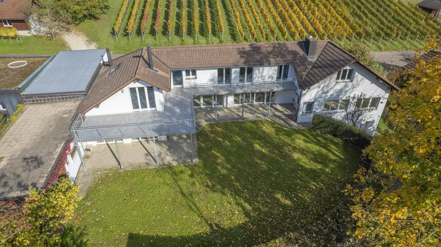 Grande maison familiale avec jardin dans les vignes - Photo 18 sur 19