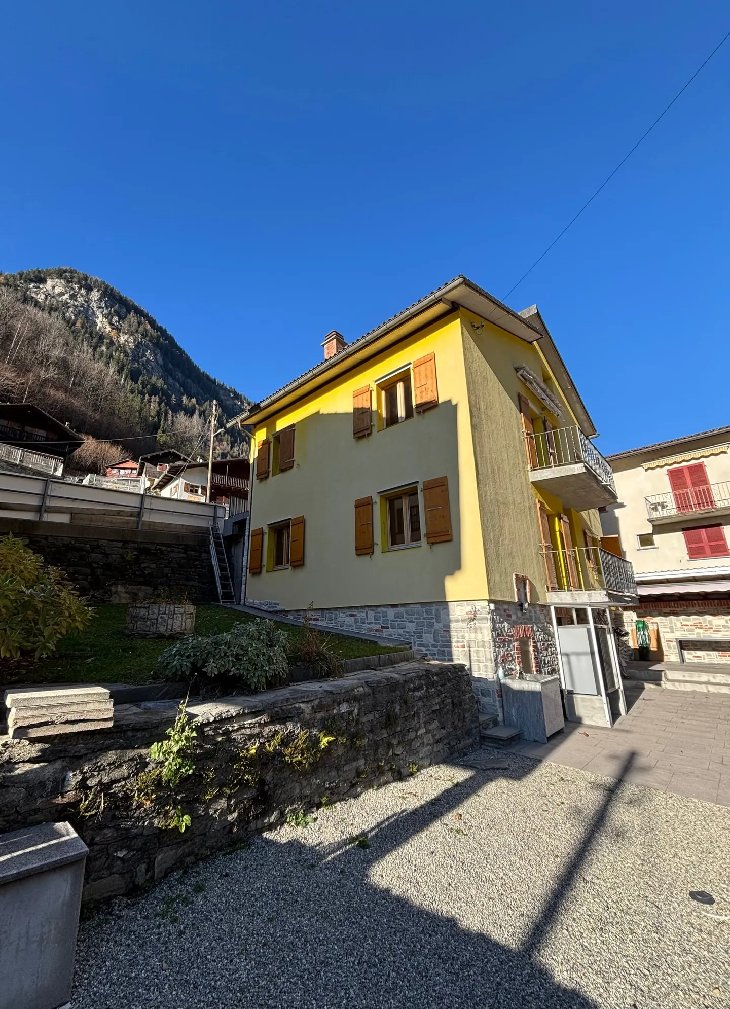 Maison entre Lumière et Paix dans la Vallée de Calanca, à Santa Domenica GR - Photo 34 sur 37