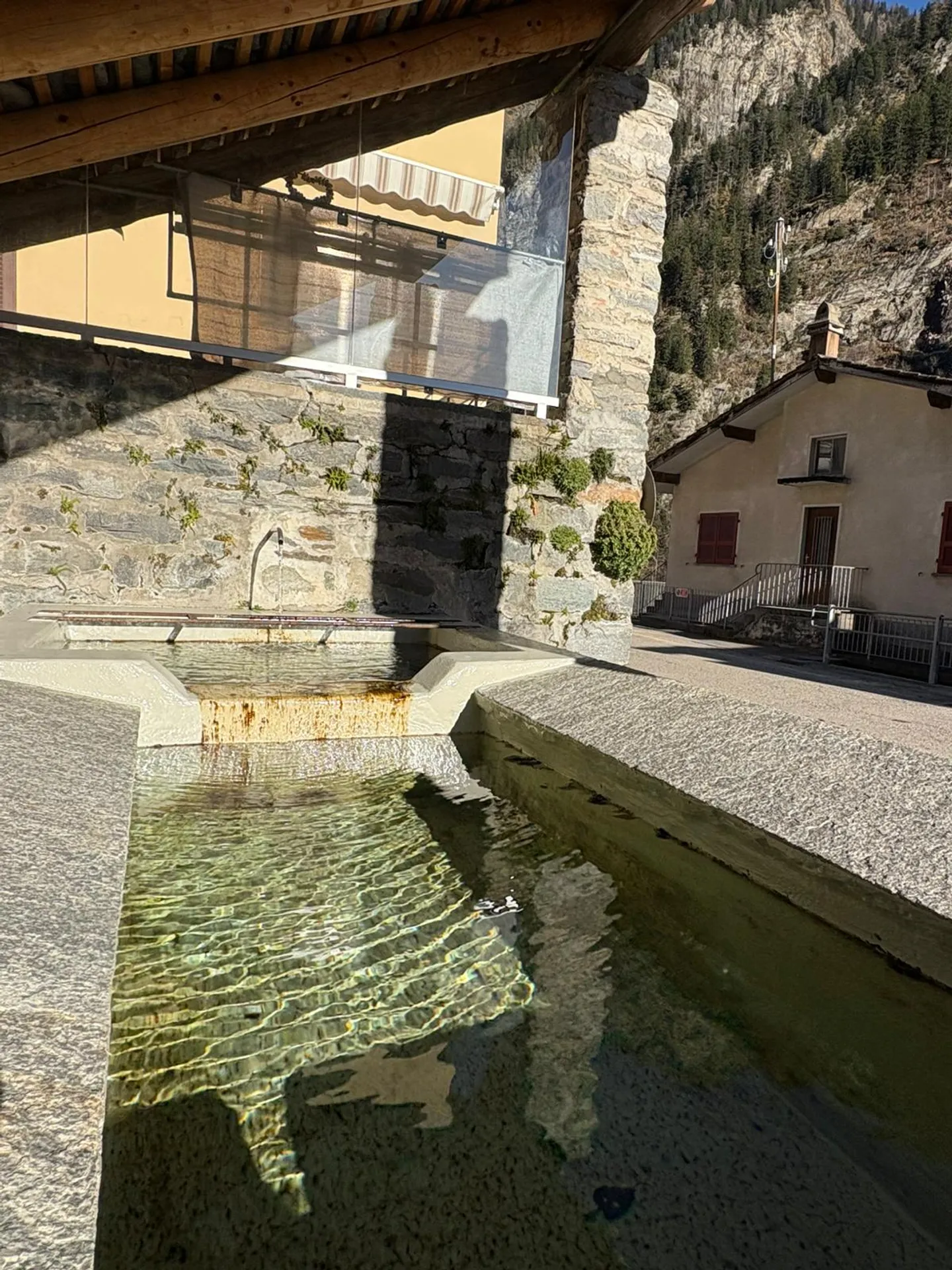 Maison entre Lumière et Paix dans la Vallée de Calanca, à Santa Domenica GR - Photo 36 sur 37