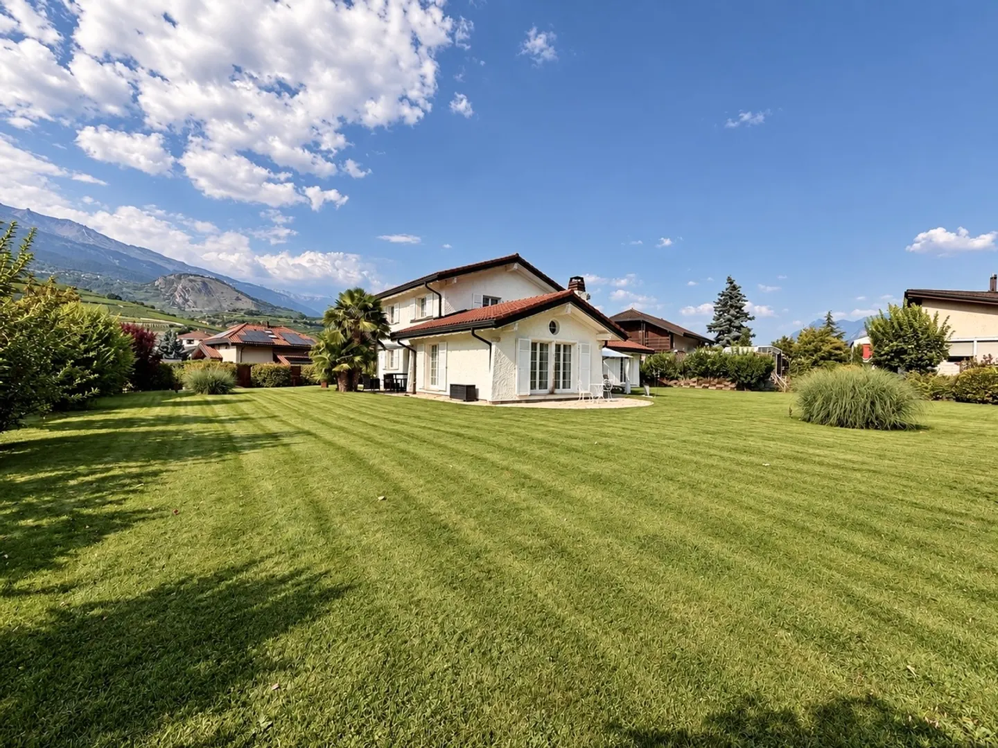 Sublime villa 6.5 rooms in Uvrier - An exceptional living environment - Photo 2 of 10