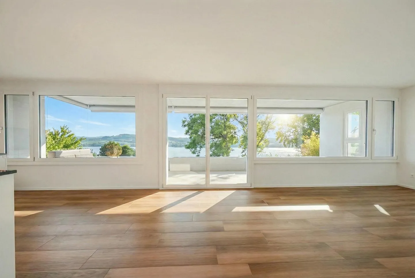 Propriété avec vue sur le lac sans restriction et potentiel de développement - Photo 6 sur 7