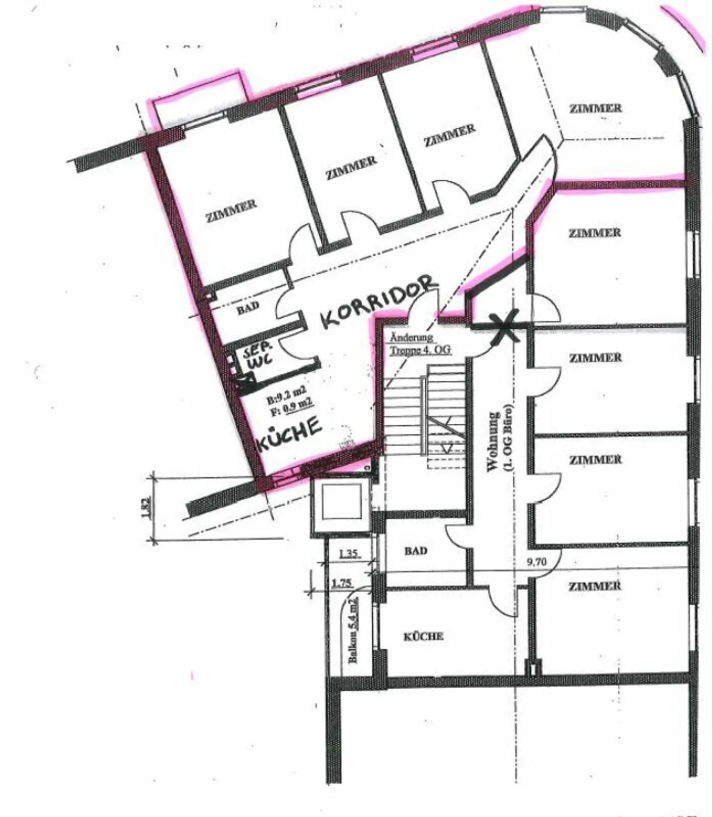 Your new home in an attractive location Beautiful 4.5 room old apartment with balcony - Photo 2 of 10