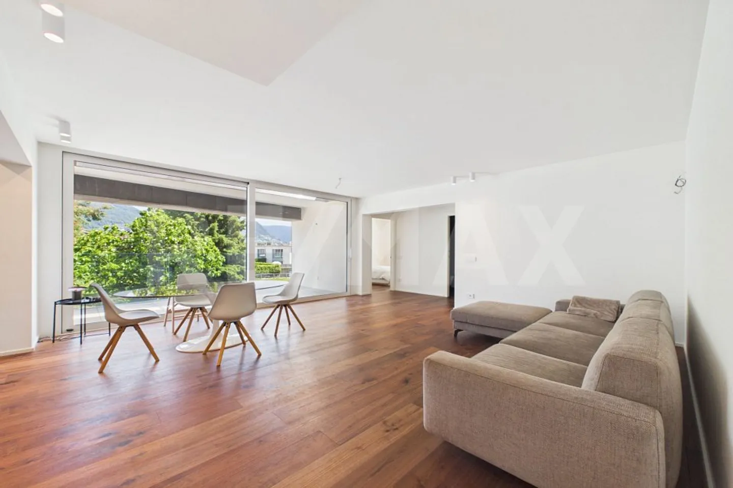 Modernes und elegantes 3 ½-Zimmer-Apartment in Comano - Foto 6 von 13