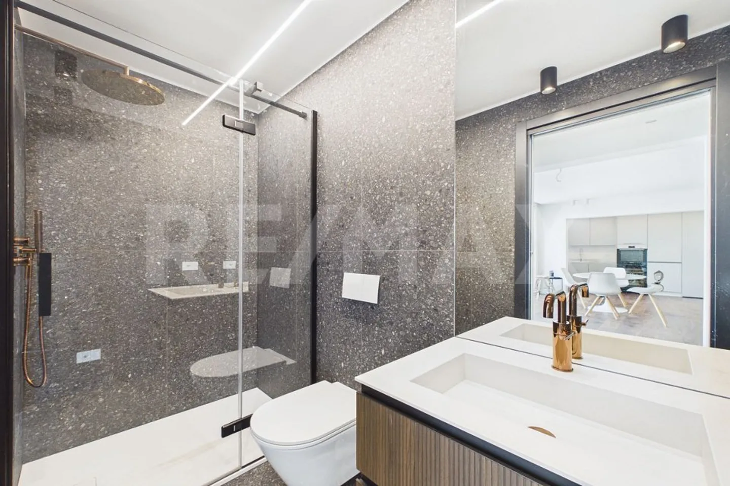 Modernes und elegantes 3 ½-Zimmer-Apartment in Comano - Foto 10 von 13