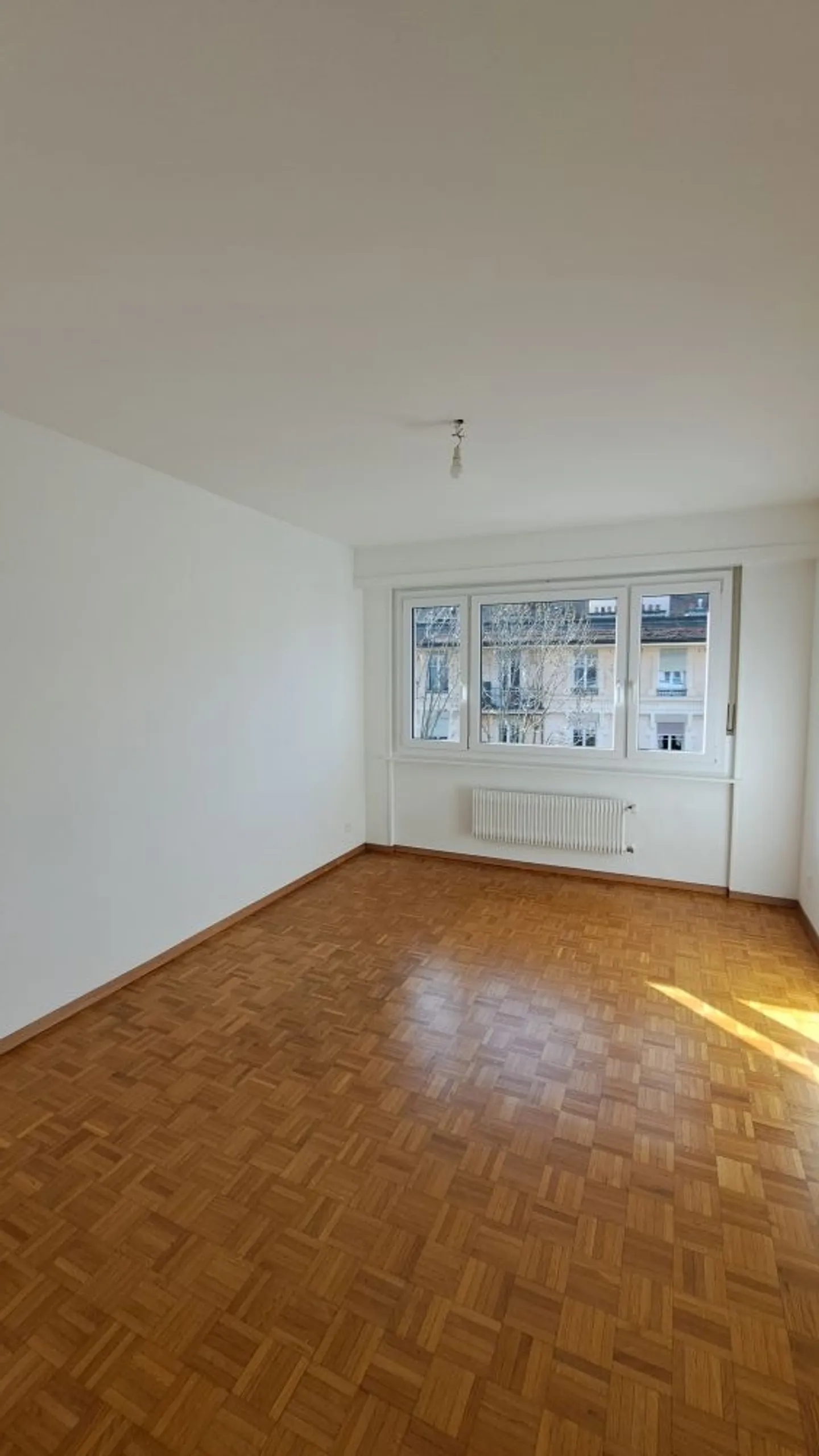 2.5 Room Apartment - Photo 3 of 4