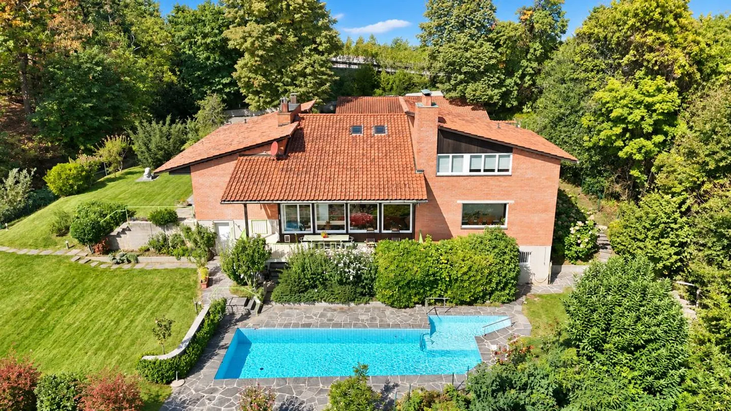 Villa d’Autore: Blick auf den Golf von Lugano und Agno. Hoch energetischer Standort - Foto 1 von 30