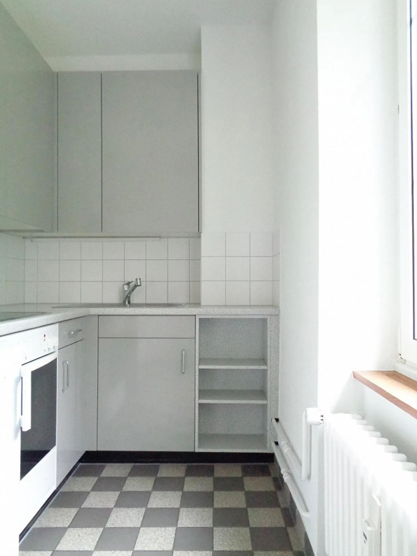 Beautiful 1-room apartment in a quiet location with balcony - Photo 10 of 17