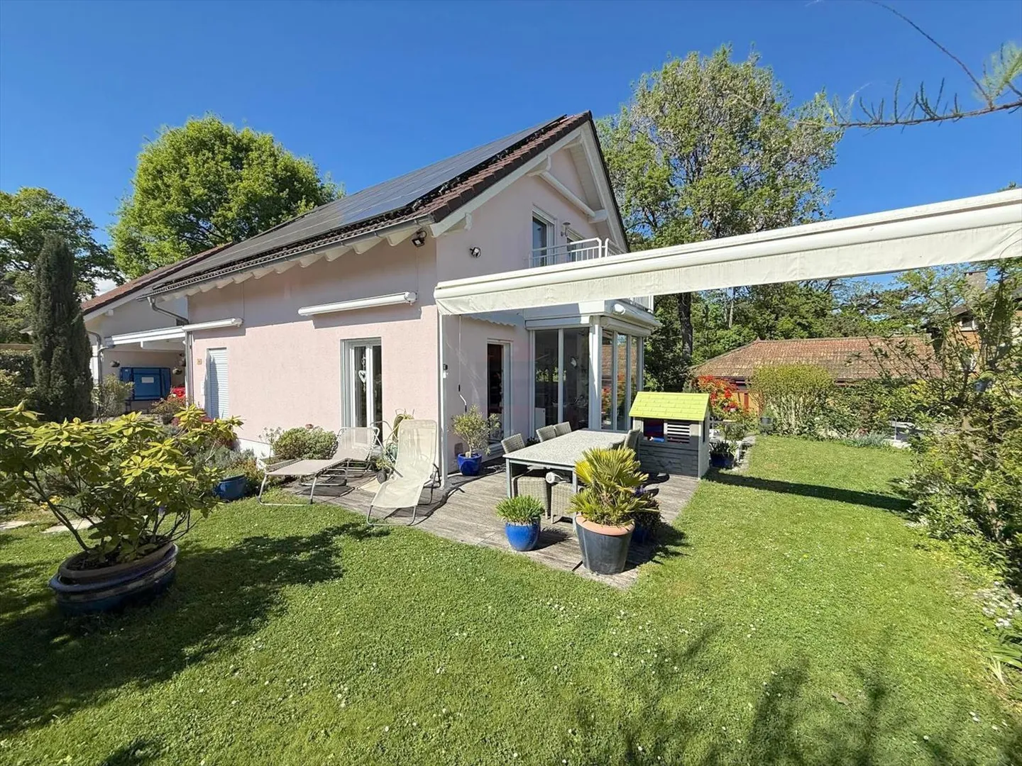 Casa 8 stanze - Foto 1 di 13