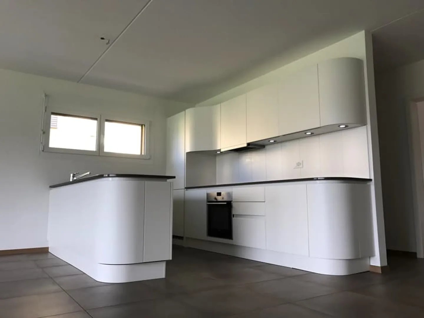 Appartement spacieux avec terrasse - Photo 1 sur 7