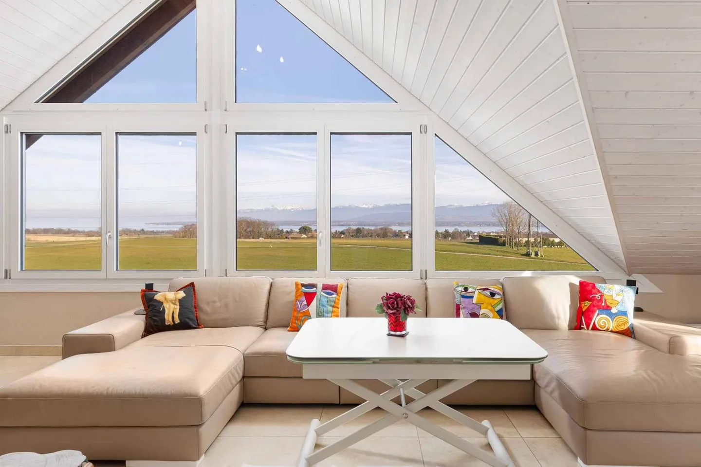 Magnifica proprietà con vista mozzafiato sul lago - Foto 2 di 12