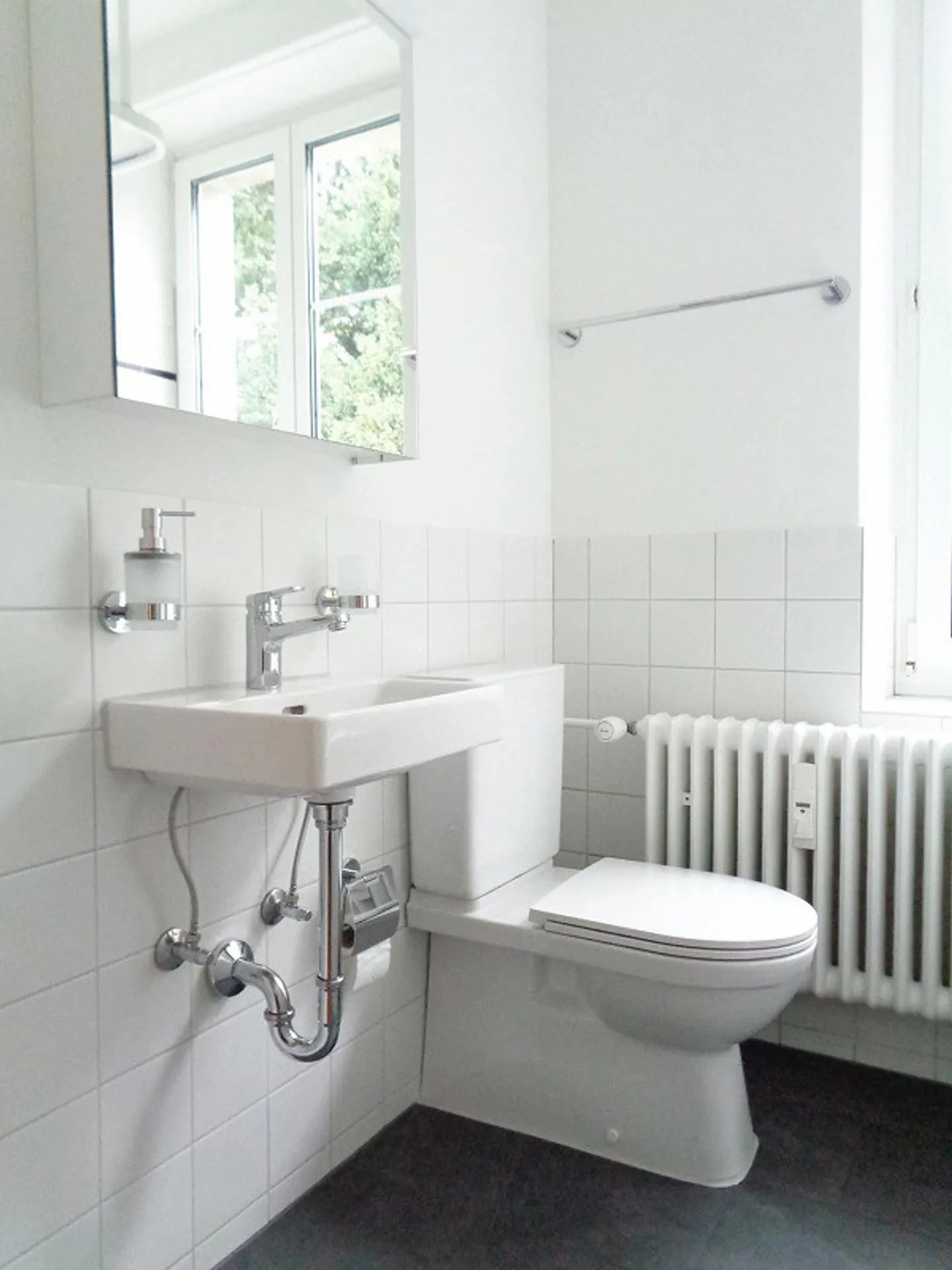 Beautiful 1-room apartment in a quiet location with balcony - Photo 15 of 17