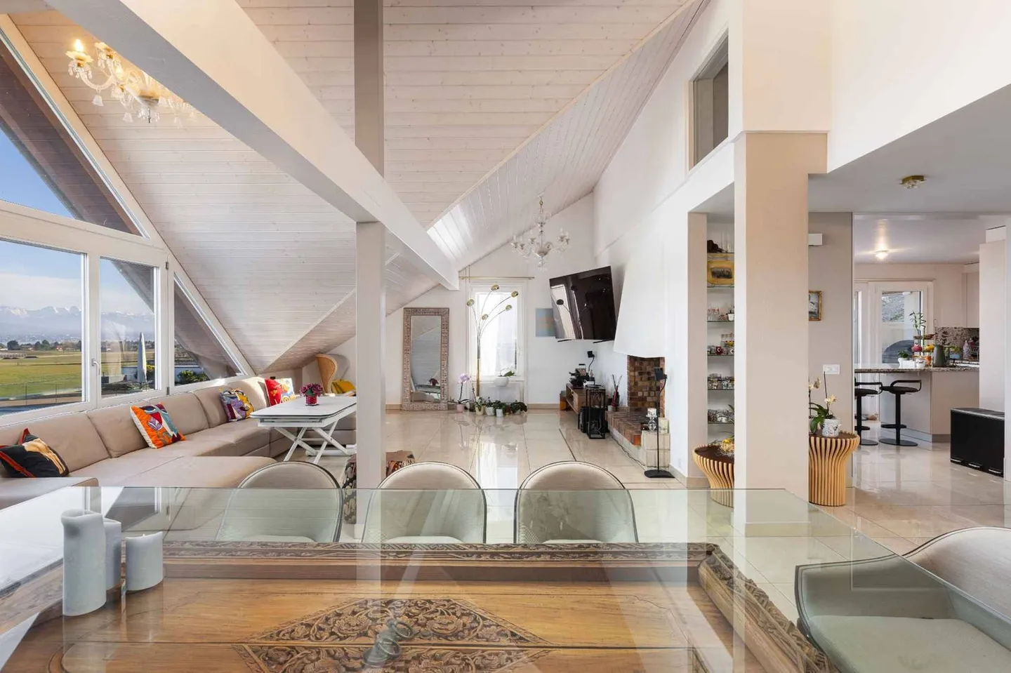 Magnifica proprietà con vista mozzafiato sul lago - Foto 3 di 12