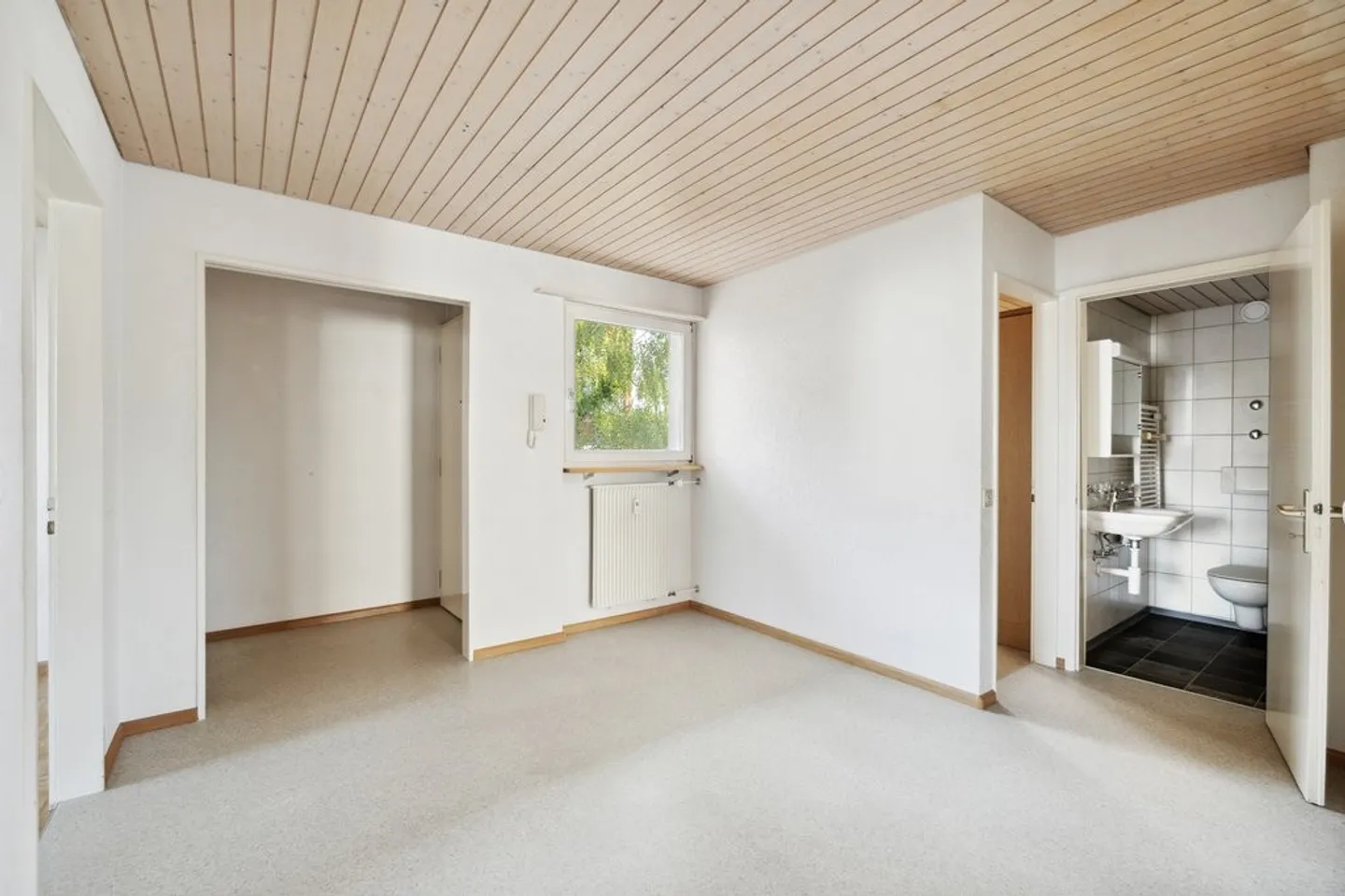 Charming 4.5-Room Apartment - Photo 9 of 10