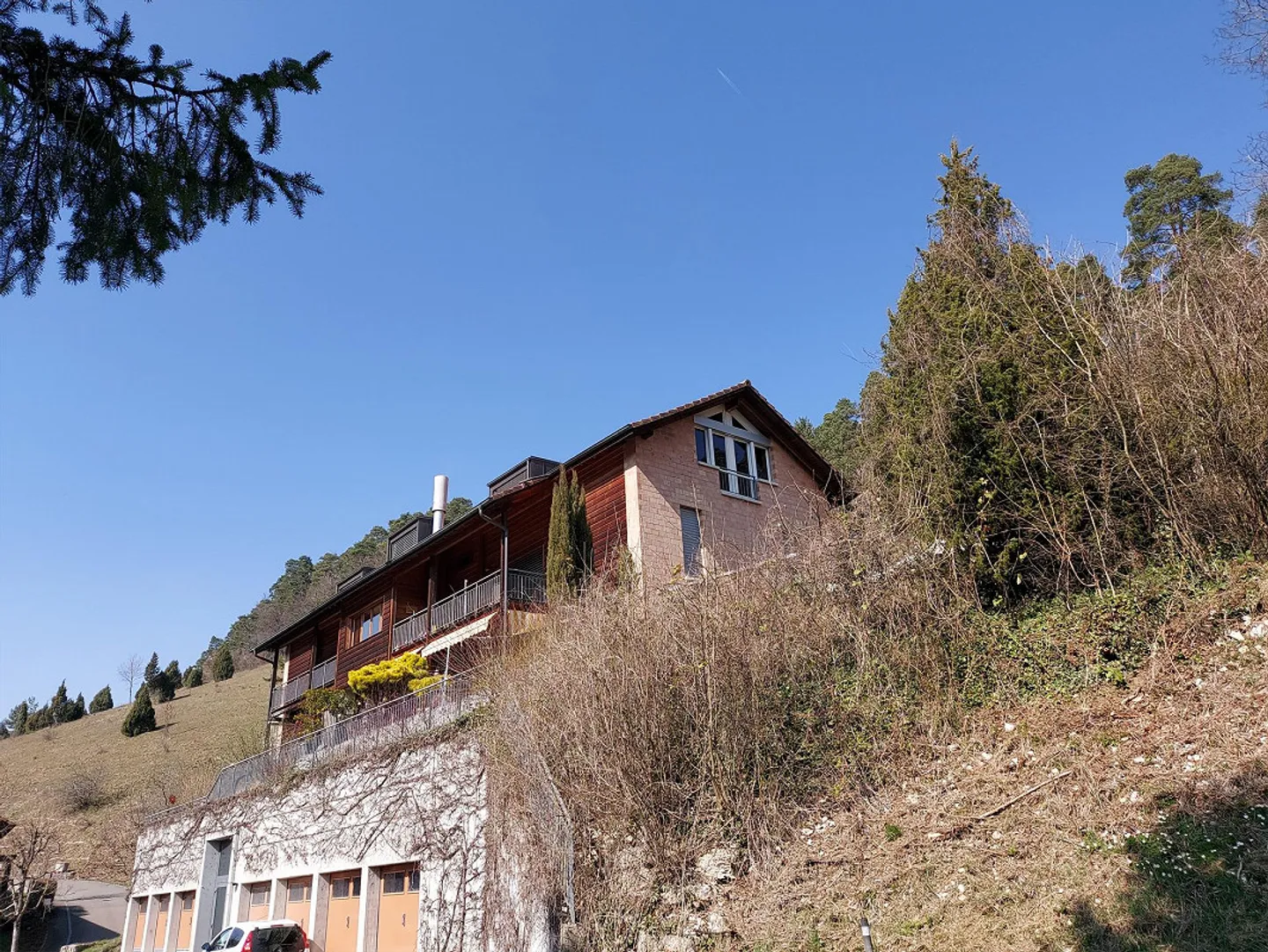 Ampio appartamento di 1,5 stanze in posizione soleggiata con vista - Foto 3 di 17