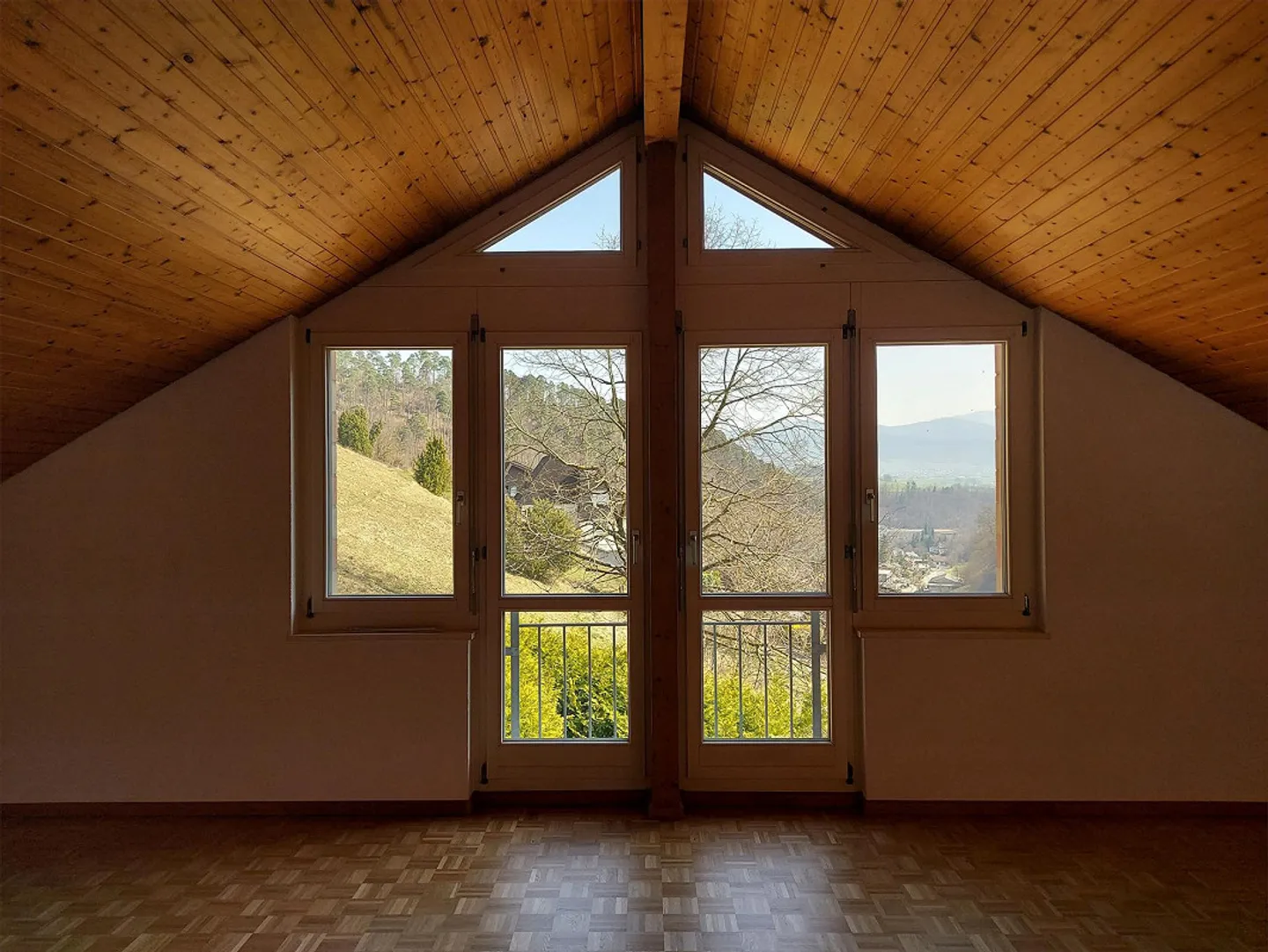 Ampio appartamento di 1,5 stanze in posizione soleggiata con vista - Foto 10 di 17