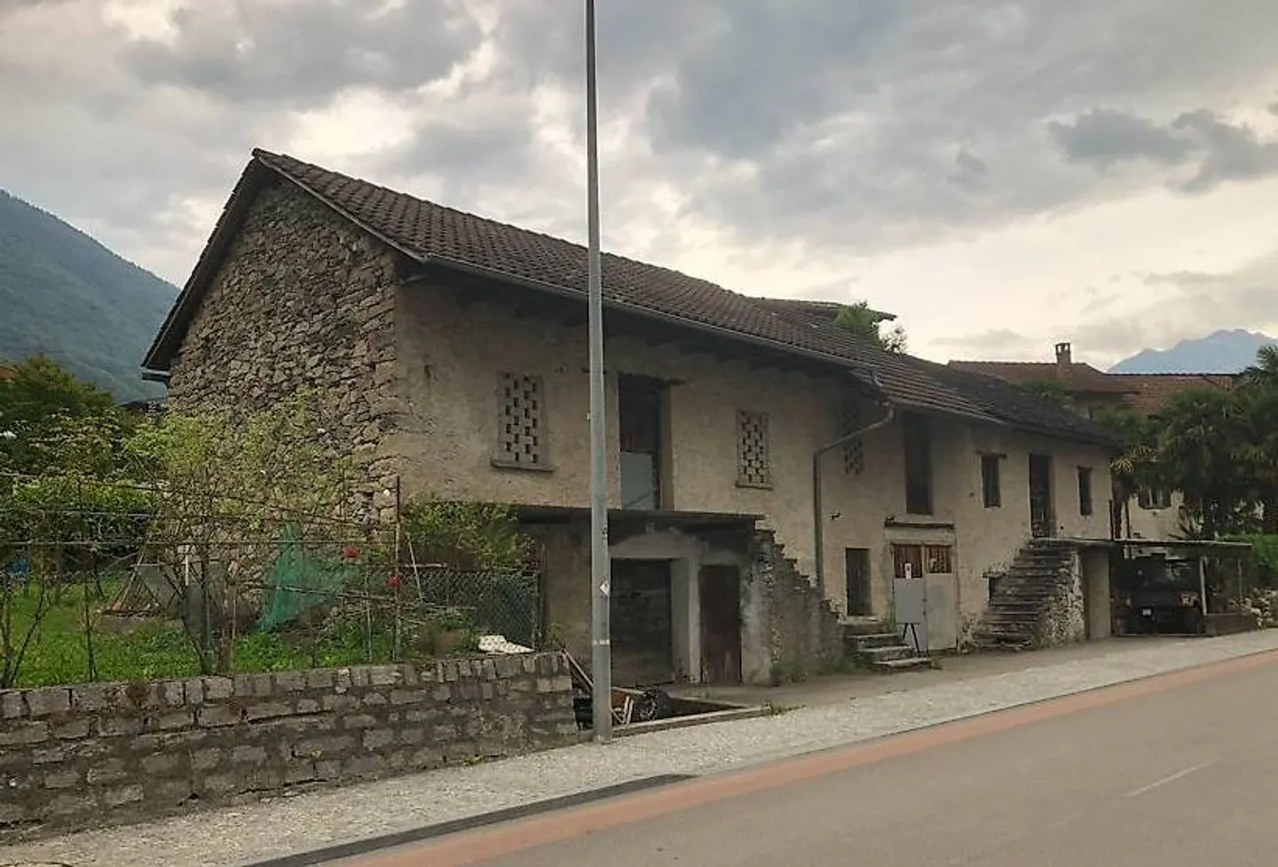 Bauland zur Verkauf in Lumino – Einzigartige Gelegenheit in zentraler Lage - Foto 2 von 5