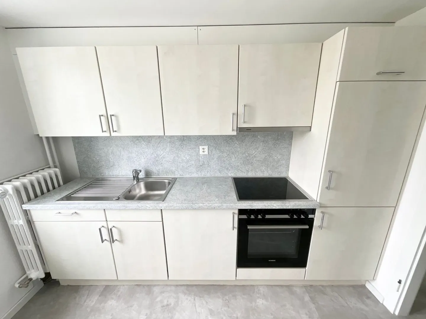 Apartment with 3 Rooms and Private Terrace Renovated - Photo 1 of 8