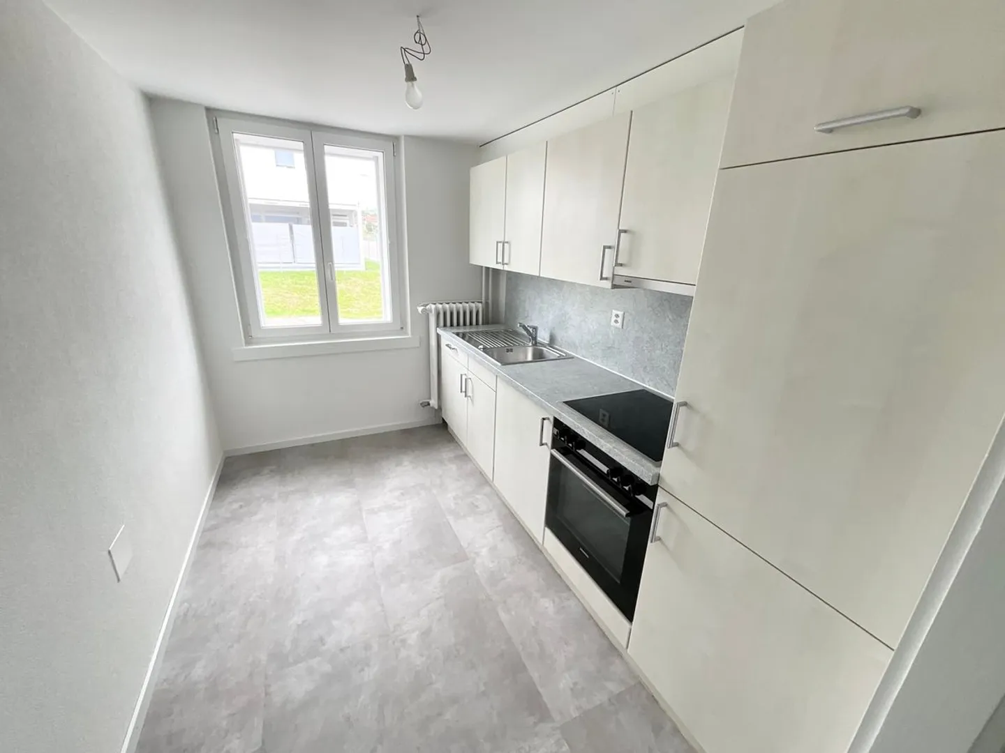 Apartment with 3 Rooms and Private Terrace Renovated - Photo 2 of 8