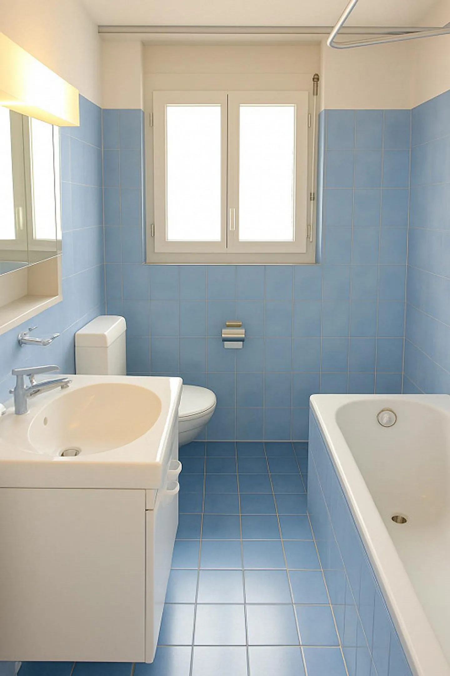 Helle, ruhige, 2½-Zi.-Wohnung, sonniger Balkon & Loggia, zentrale Lage - Foto 7 von 10