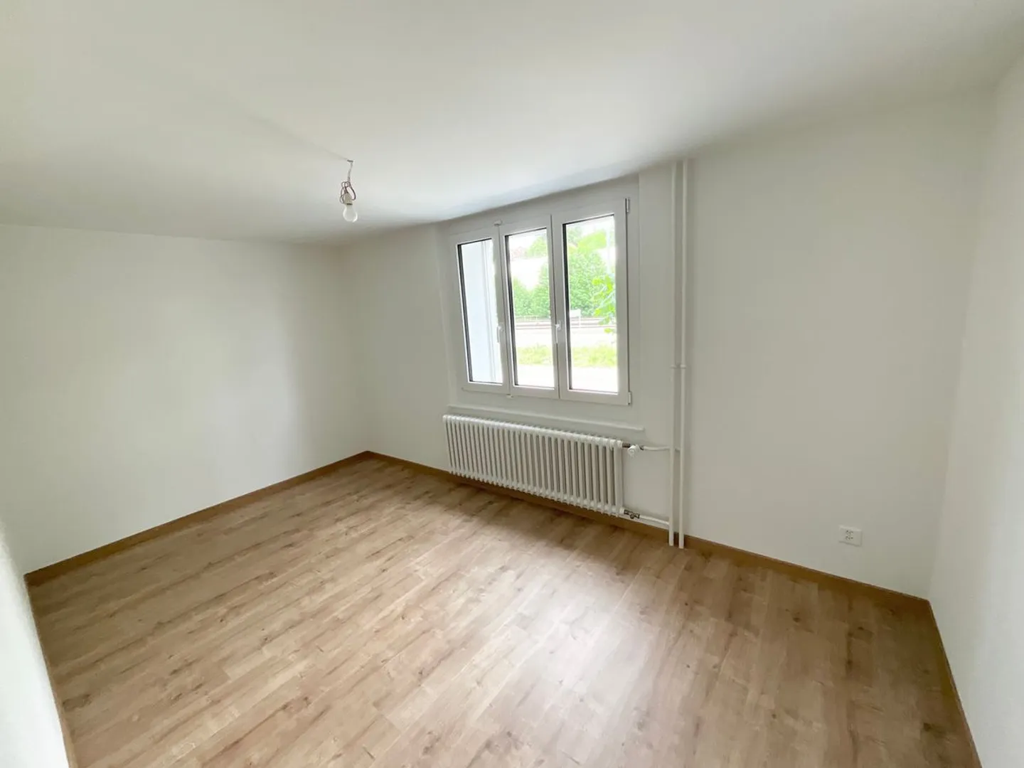 Apartment with 3 Rooms and Private Terrace Renovated - Photo 3 of 8