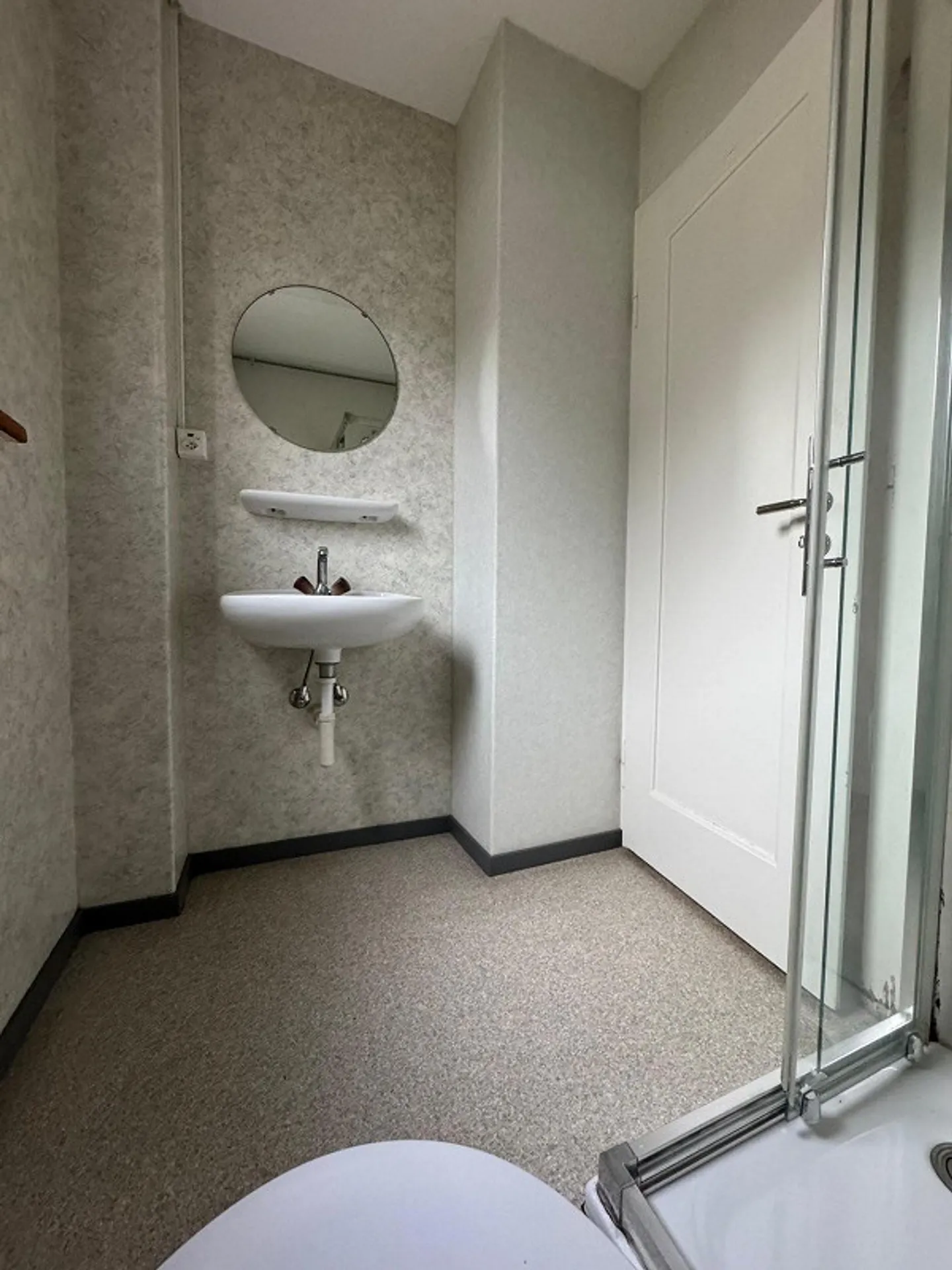 Office space for rent - Photo 6 of 13