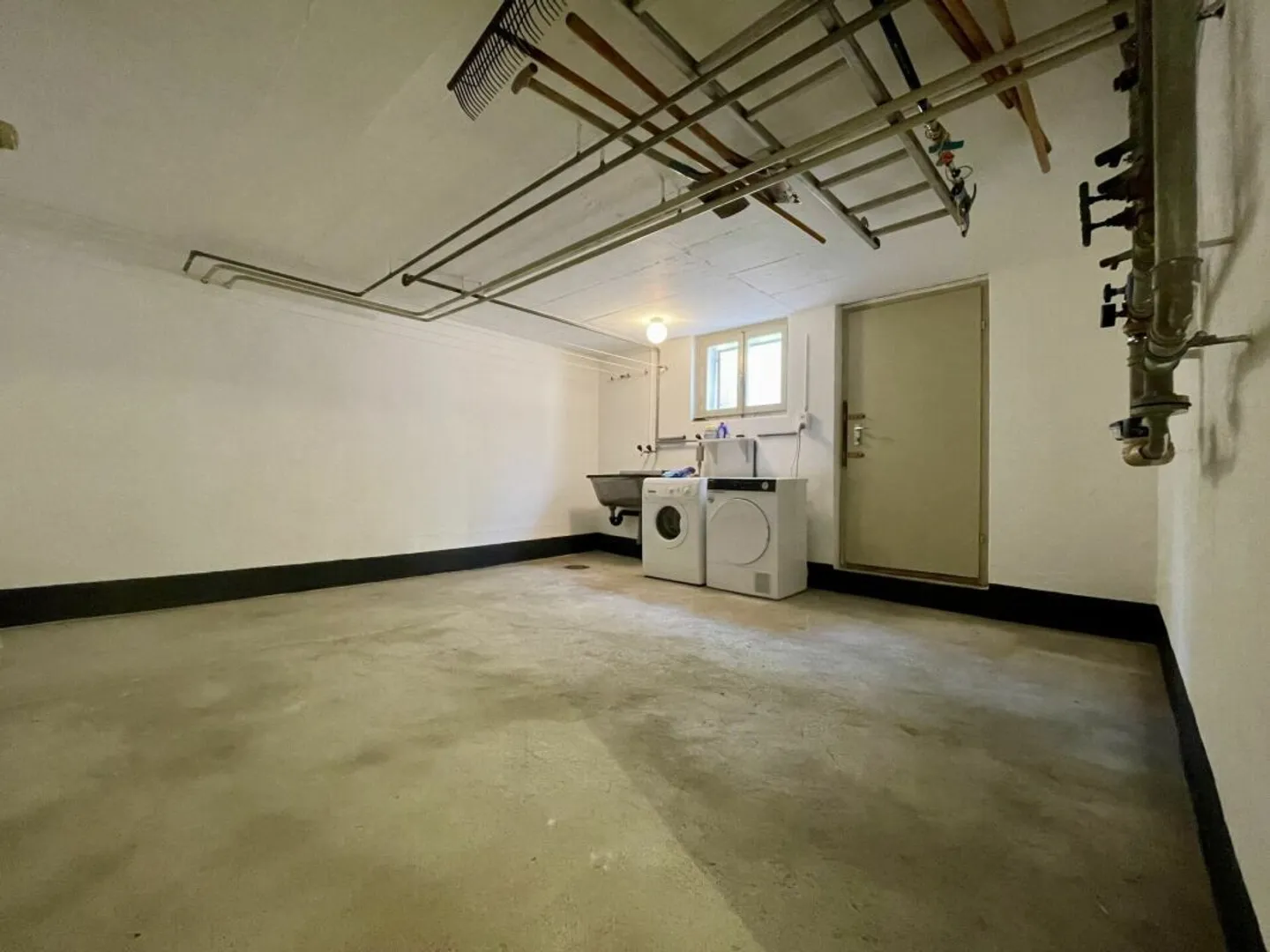 Casa a schiera di 5,5 stanze con giardino ben curato in un ambiente familiare - Foto 10 di 10