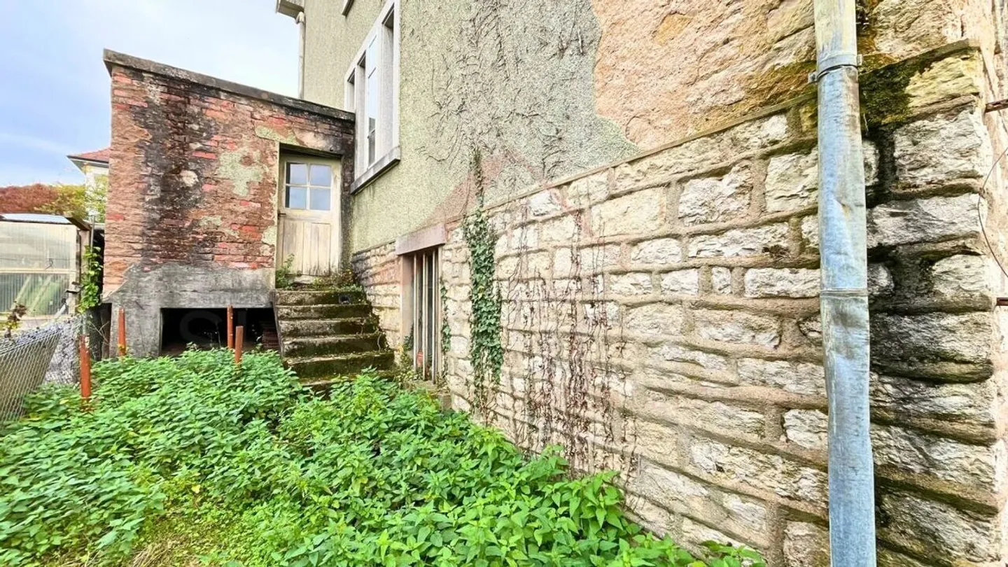 Boncourt - buildable land of 565 m² with existing building (approx. 1,540 m³): renovation or new construction with high potential - Photo 4 of 5