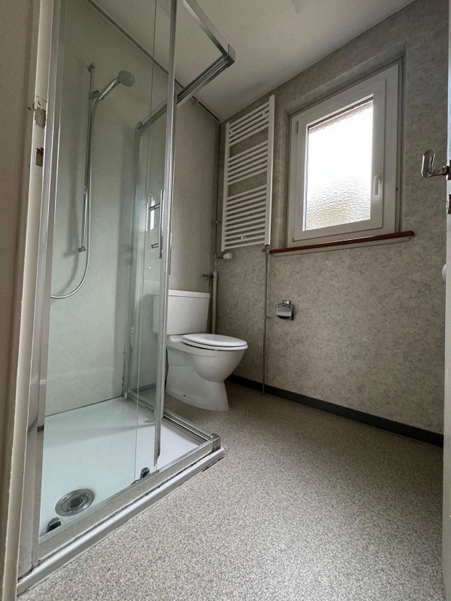 Office space for rent - Photo 5 of 13