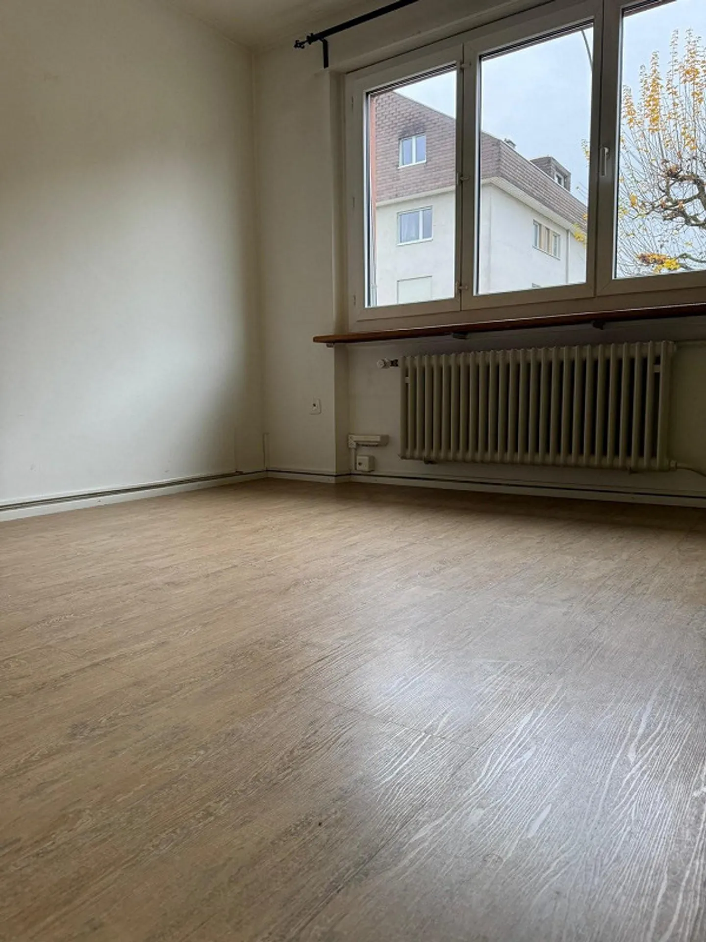 Office space for rent - Photo 8 of 13