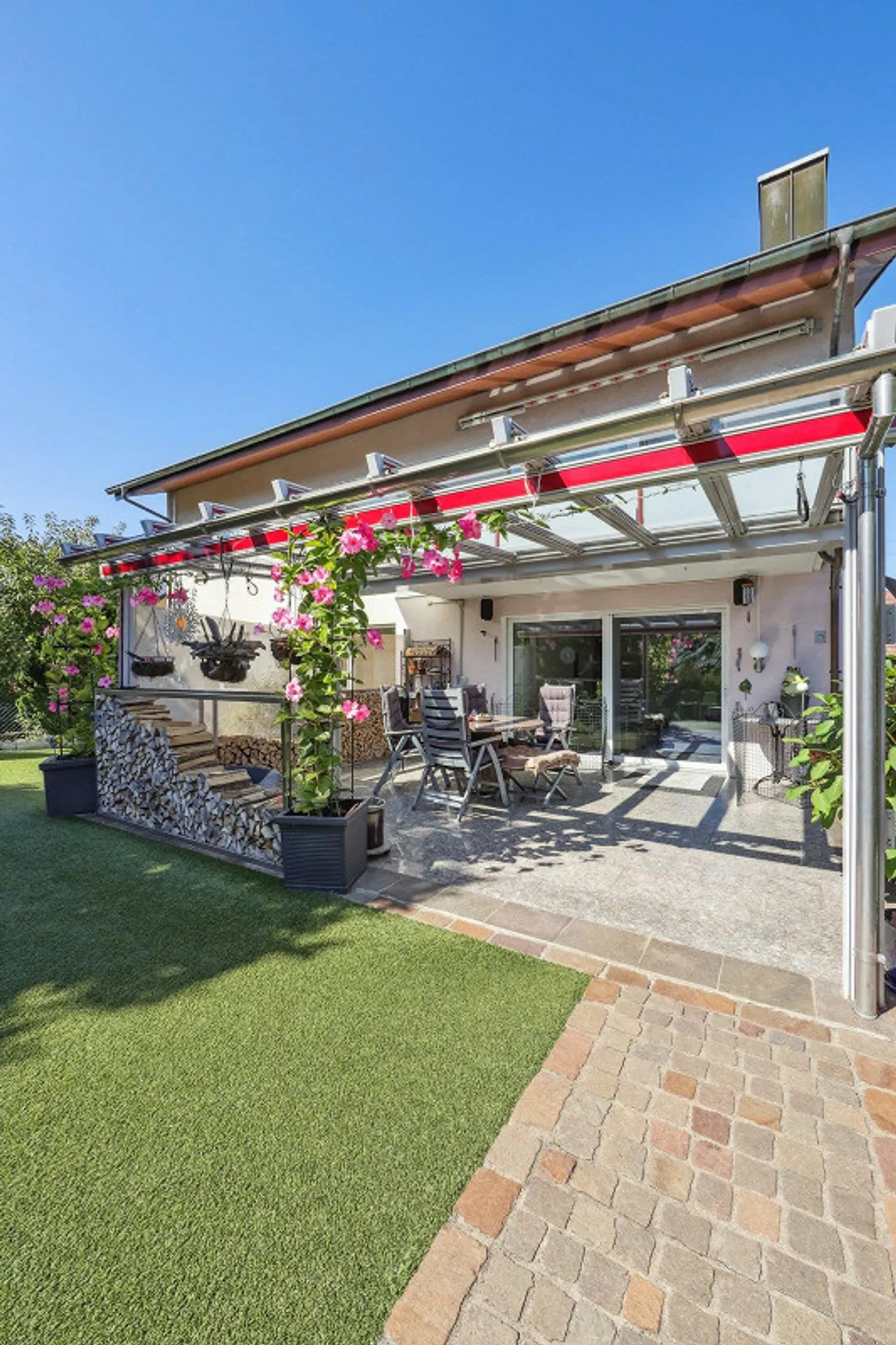 Idillio familiare con giardino e potenziale di utilizzo versatile - Foto 1 di 4
