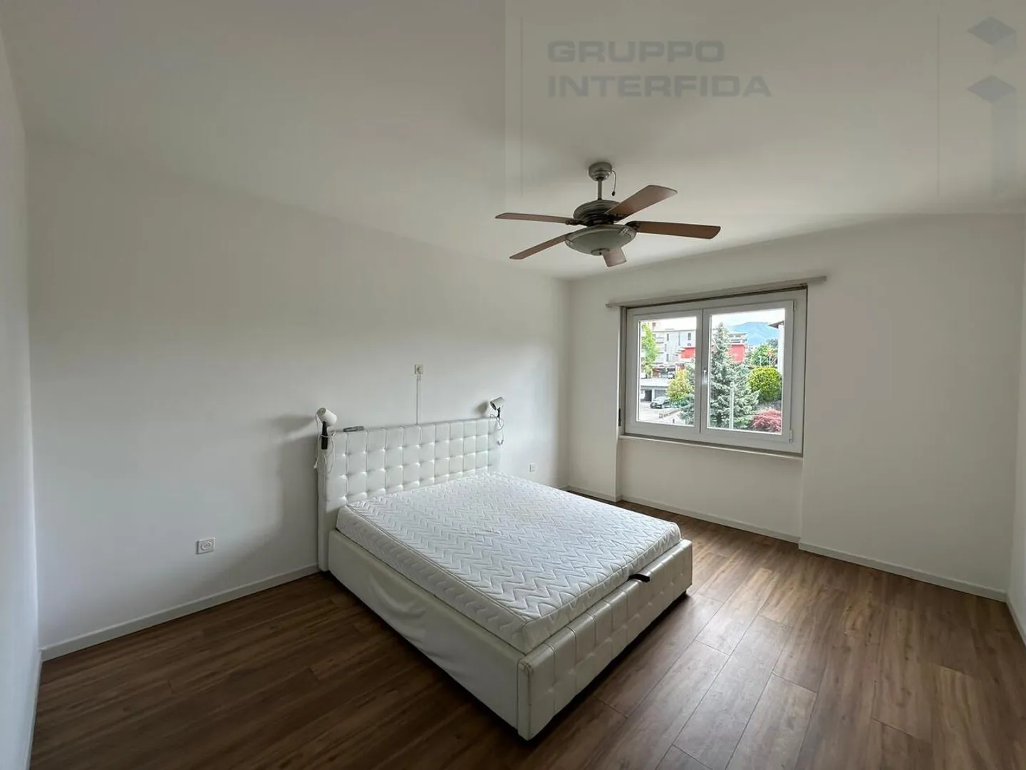 Appartamento spazioso con balcone - Foto 7 di 9