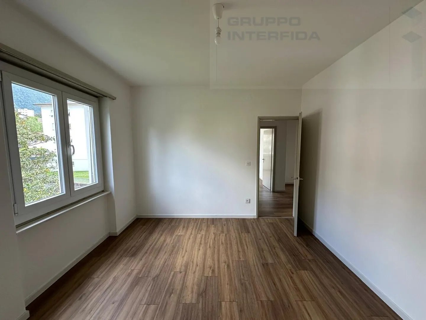 Appartamento spazioso con balcone - Foto 8 di 9