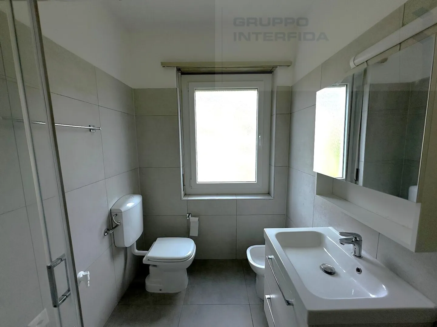 Appartamento spazioso con balcone - Foto 9 di 9