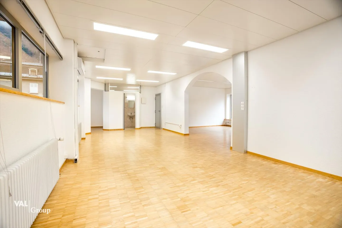 Attractive Sales Area in the Heart of Visp - Photo 6 of 11