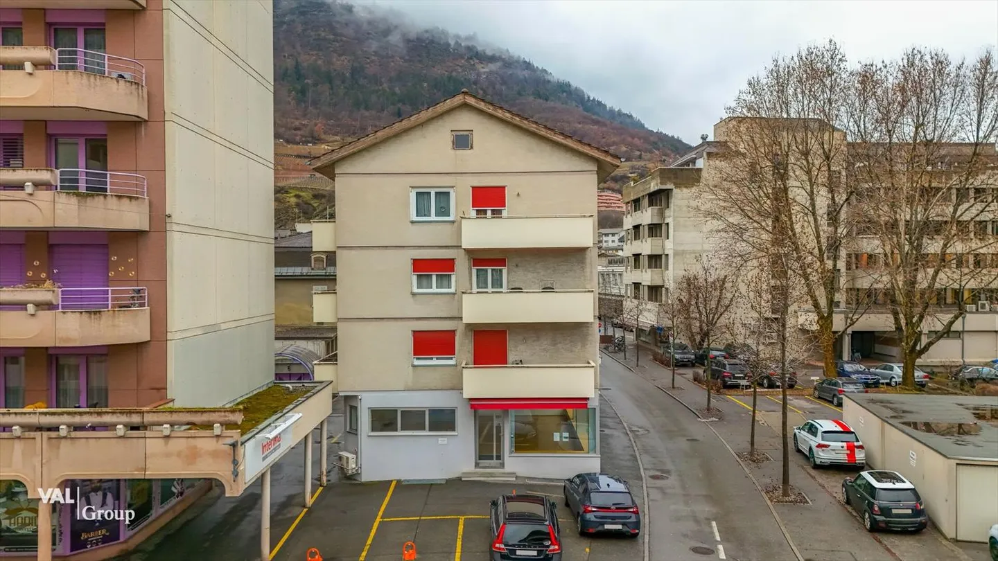 Attractive Sales Area in the Heart of Visp - Photo 10 of 11