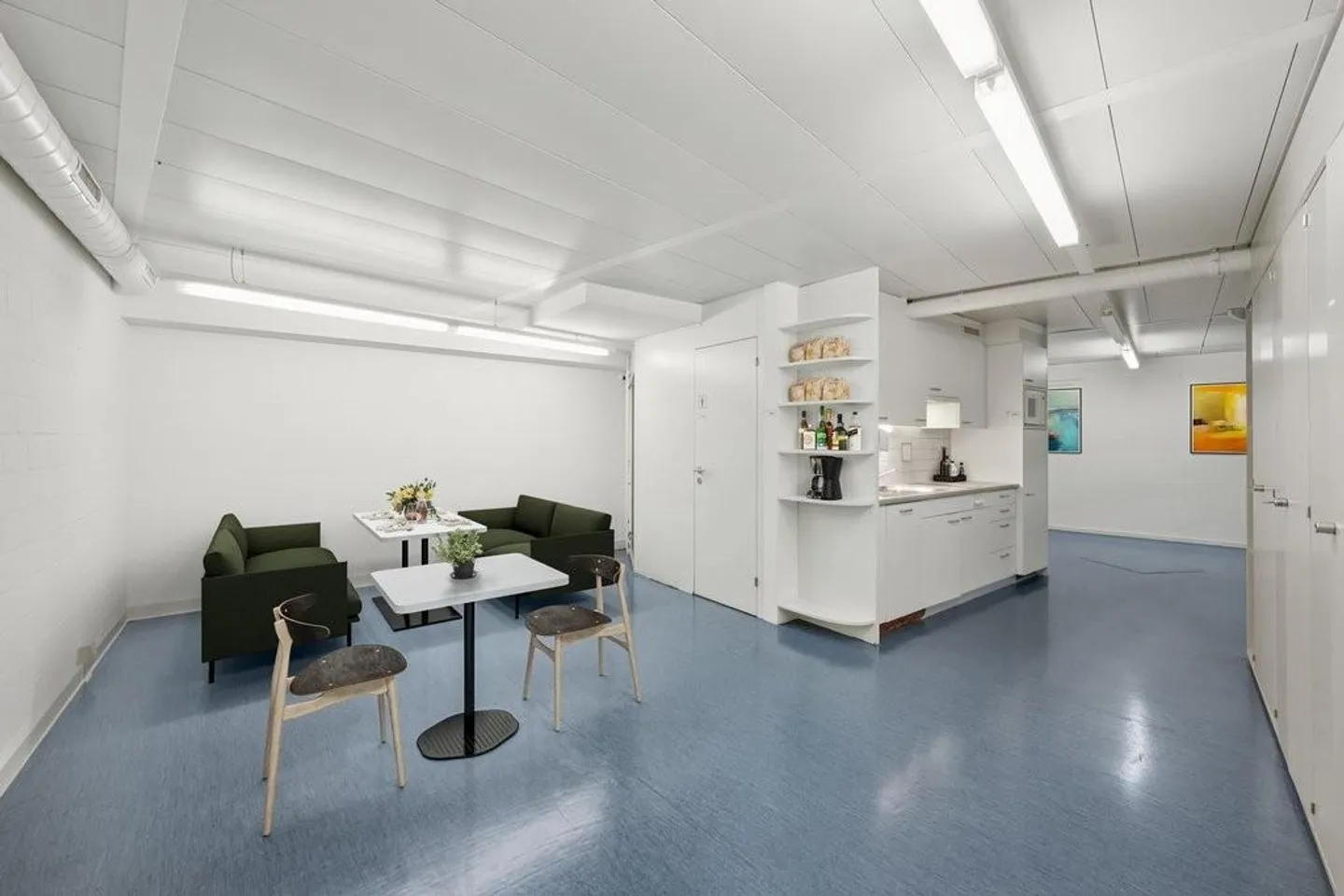 Attractive ground floor space for office or commercial use in prime location - Photo 11 of 12