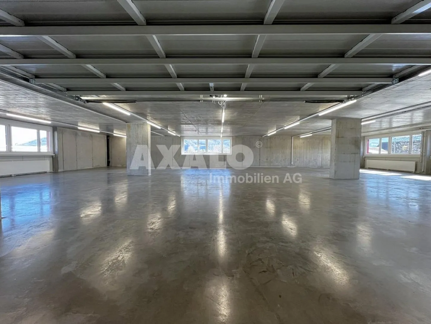 Attractive commercial space for various usage options with... - Photo 1 of 11