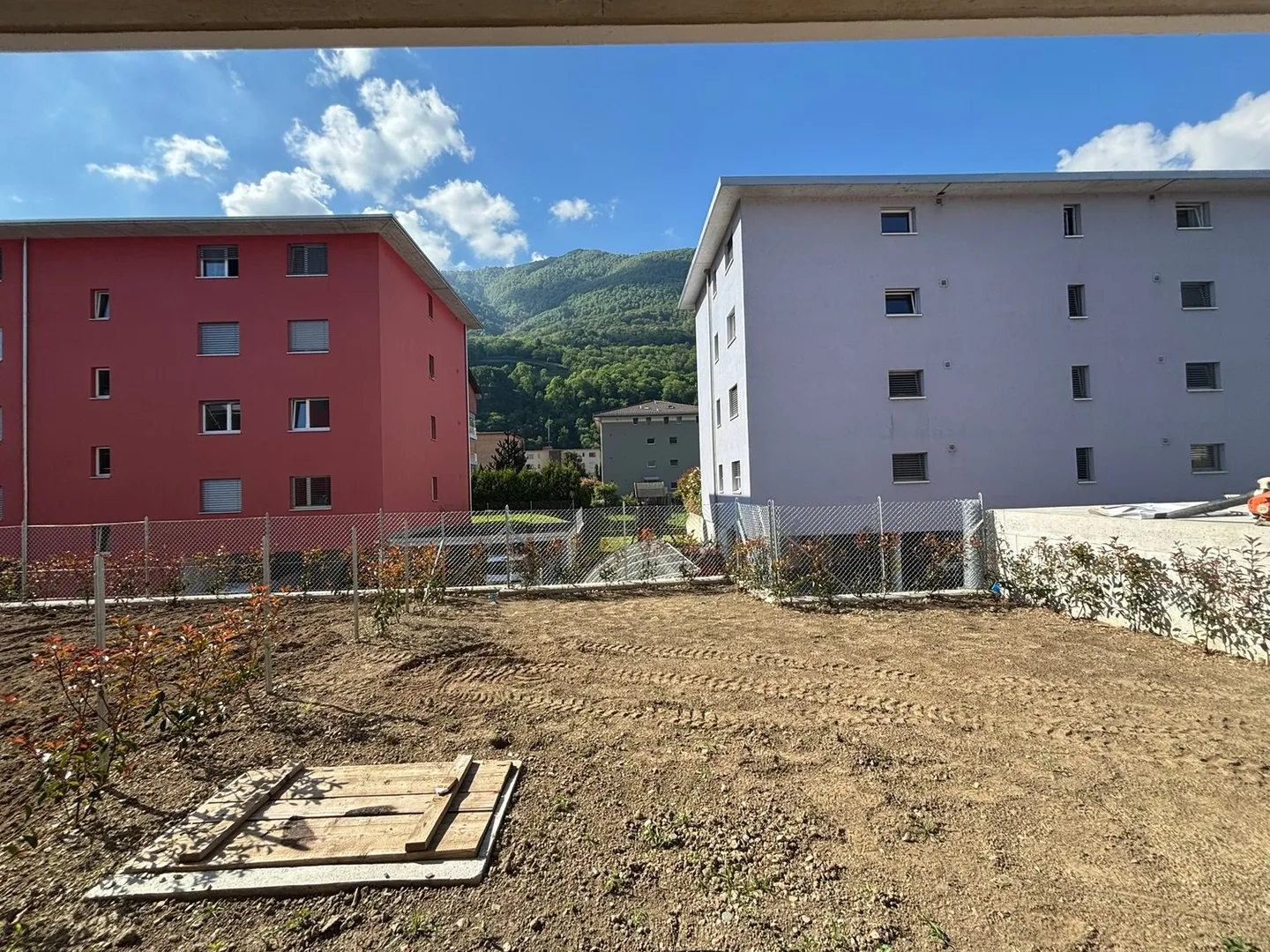 Moderne appartamenti di 2,5 stanze con grande giardino in posizione privilegiata a Cadenazzo - Foto 7 di 9