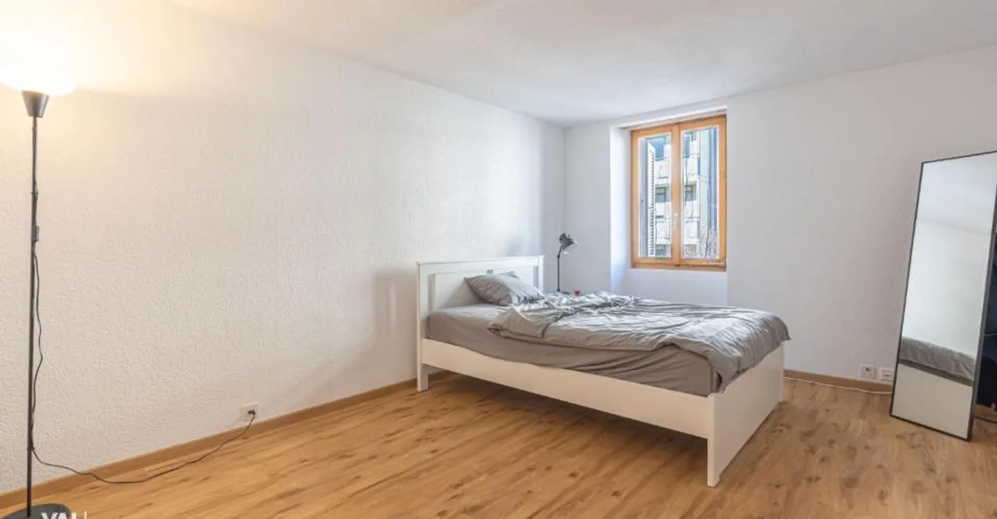 Modern 4.5-Room Apartment in Brig - Photo 3 of 13