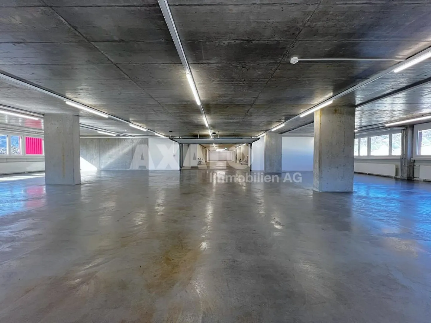 Attractive commercial space for various usage options with... - Photo 4 of 11