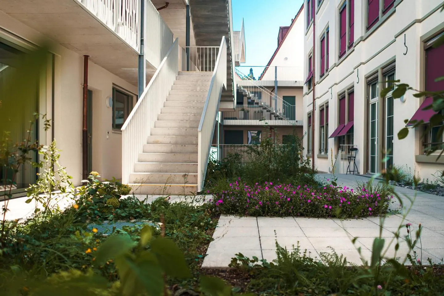Vivre dans la vieille ville avec caractère : 3,5 pièces pleines de confort - Photo 9 sur 11
