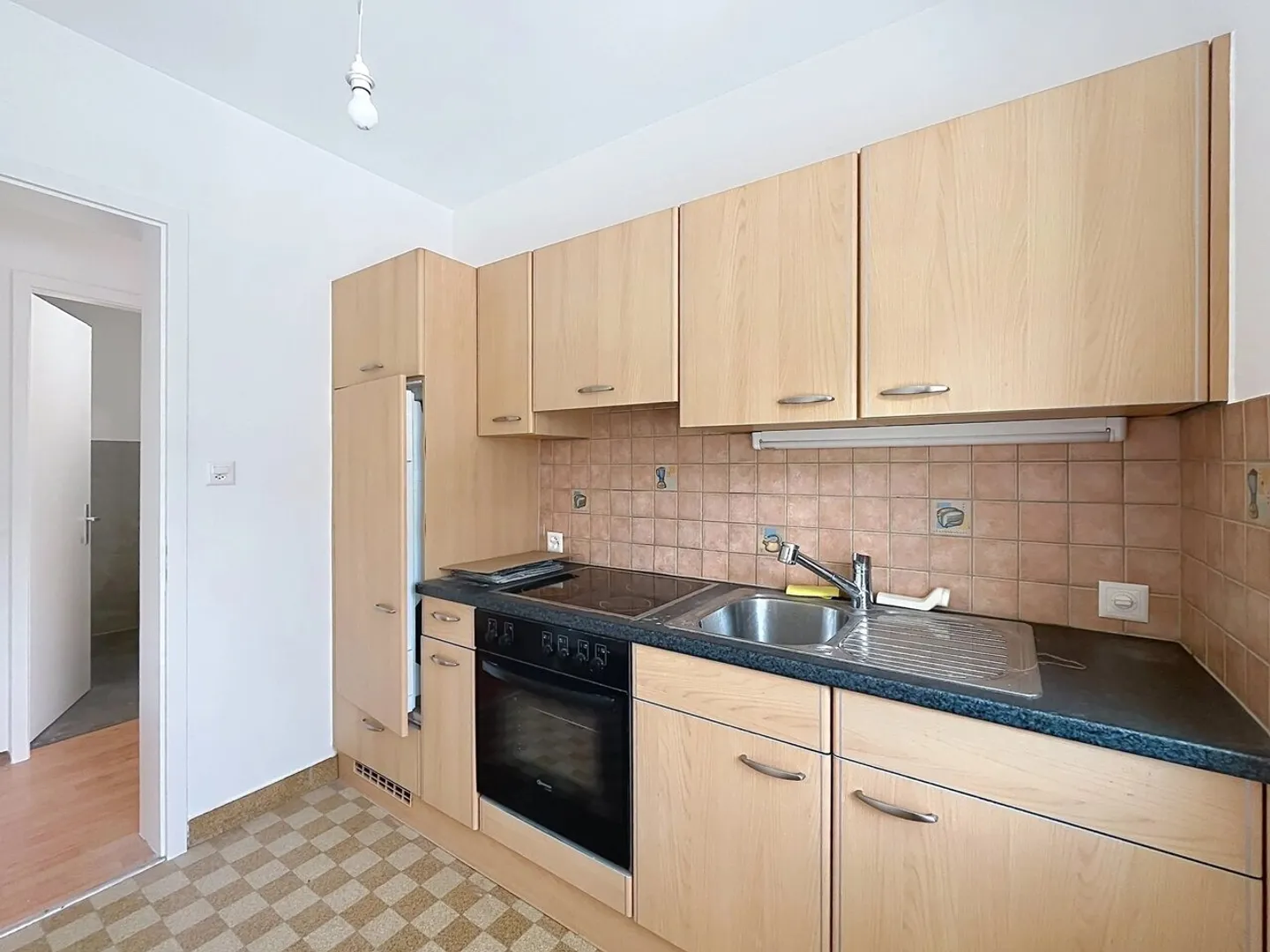 Bel appartement de 2 pièces à proximité du centre-ville - Photo 5 sur 13