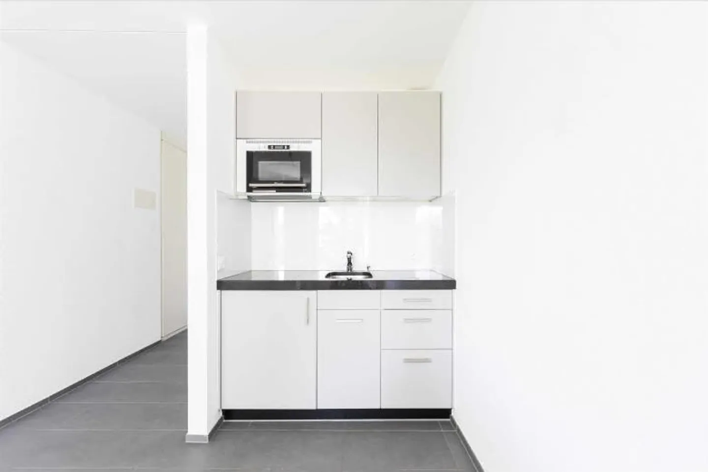 1 Zimmer-Wohnung, 20 m², 5. Etage mit grossem Balkon - Foto 2 von 5