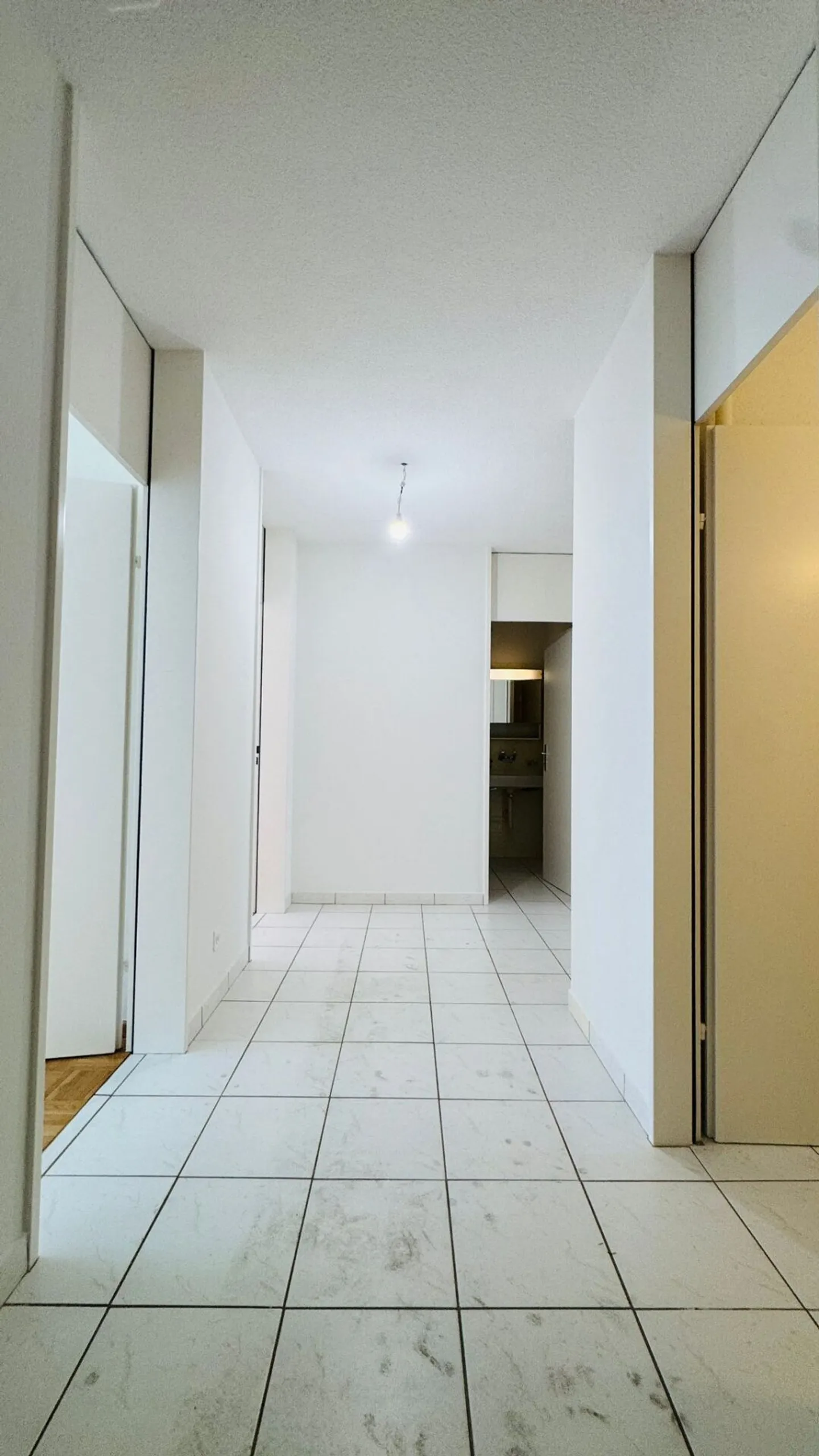 Charming 3.5-room apartment in the vibrant Matthäus district - Photo 10 of 19