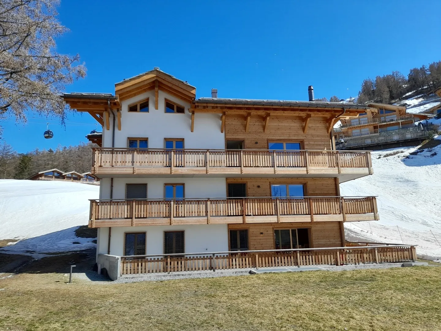 BEL APPARTEMENT SKI IN SKI OUT EN REZ - Photo 8 sur 8