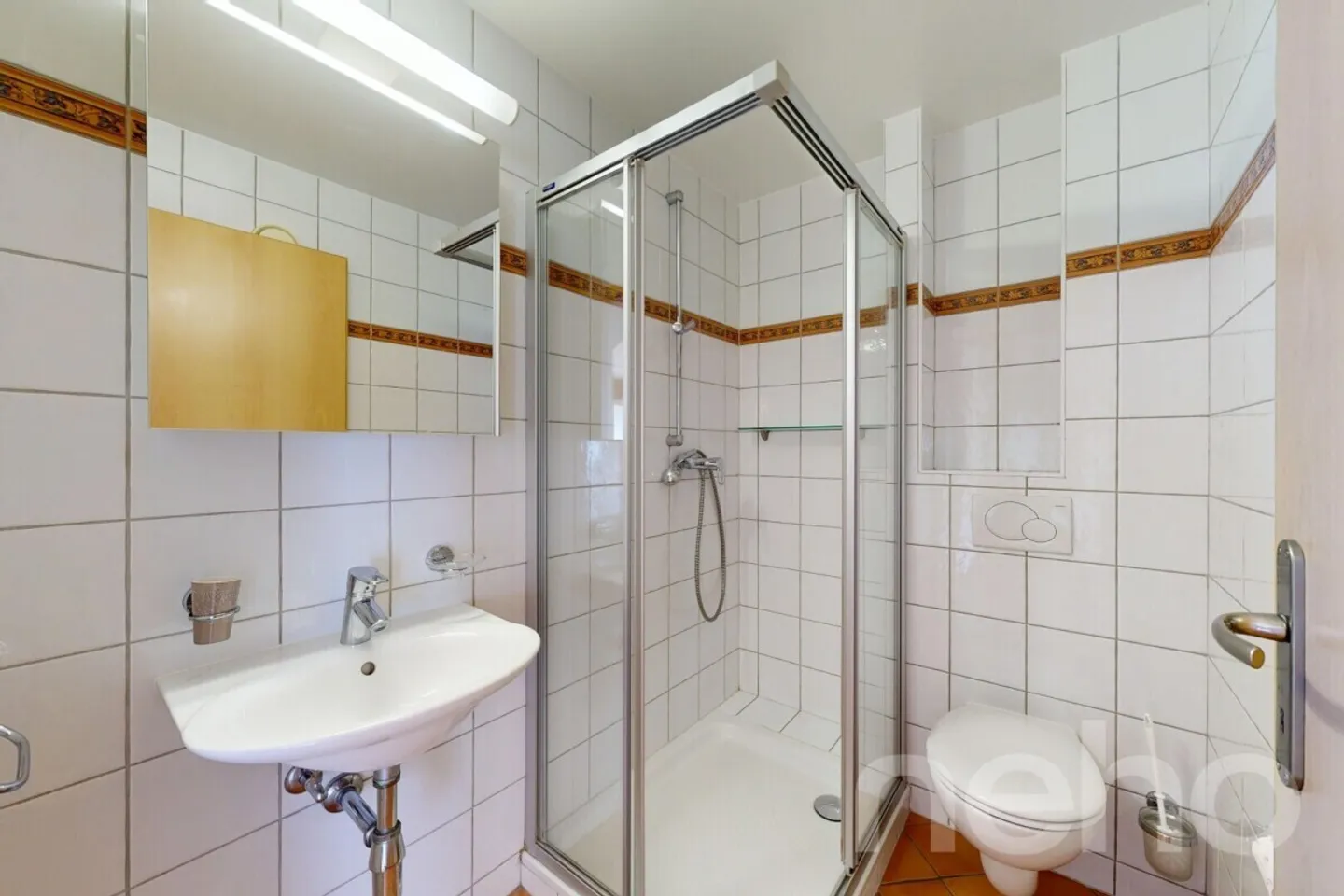 Bright 3-Room Apartment - Perfect Condition - Quiet Neighborhood Fully - Photo 8 of 12