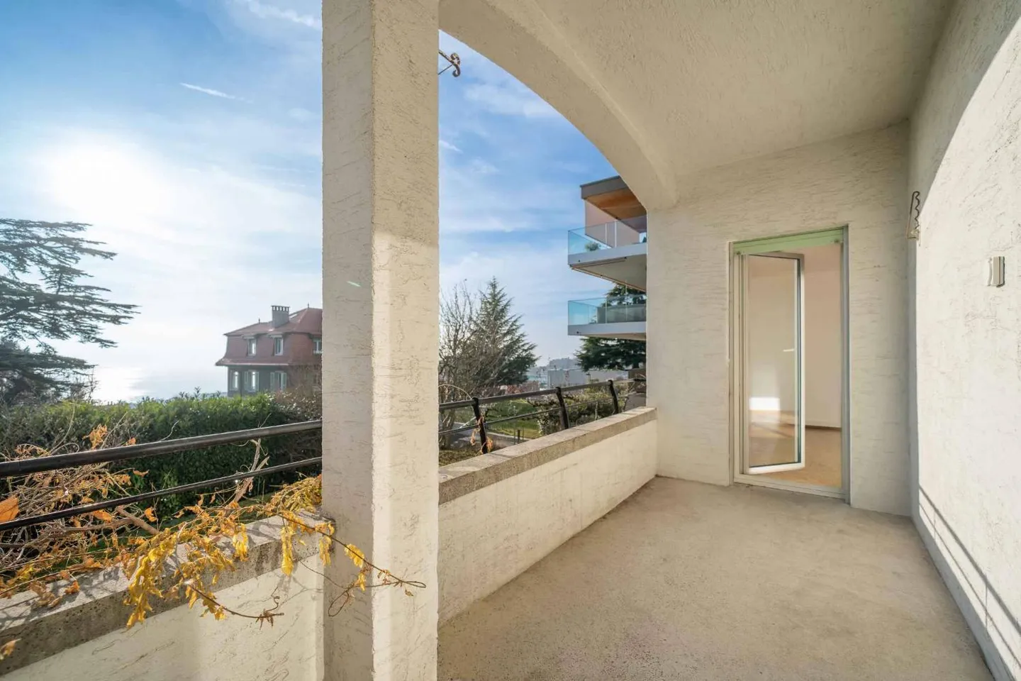 Appartement élégant avec vue sur le lac - Photo 1 sur 11