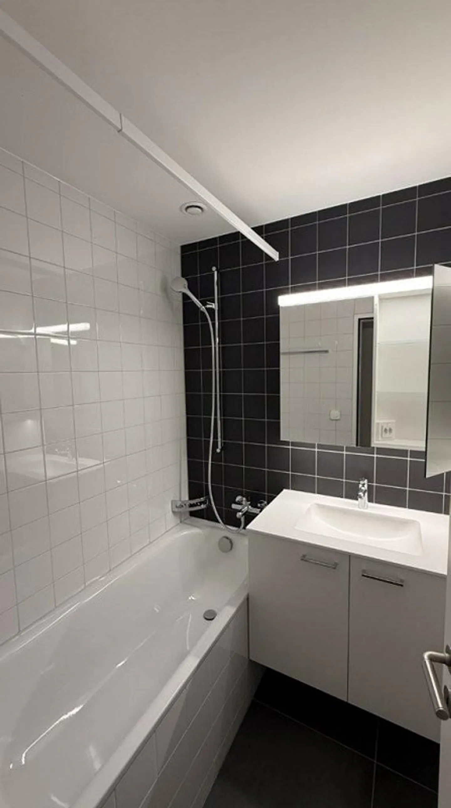 Schöne Wohnung an zentraler Lage - Foto 8 von 9