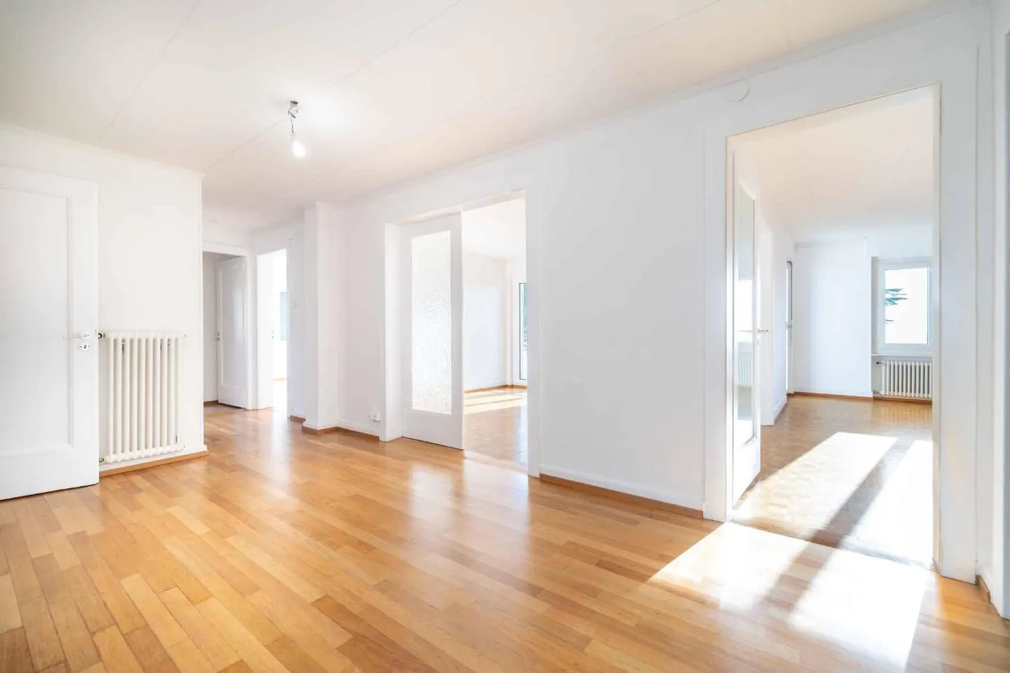 Appartement élégant avec vue sur le lac - Photo 3 sur 11